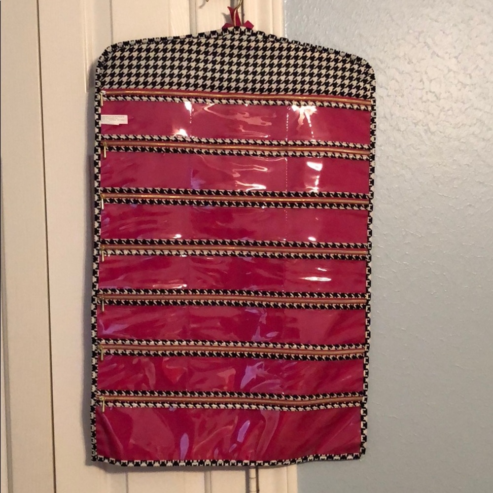 Hanging jewelry organizer